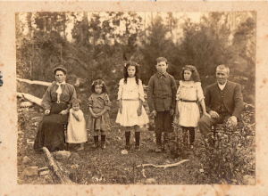 Anton & Rosina with 5 children (about 1878).